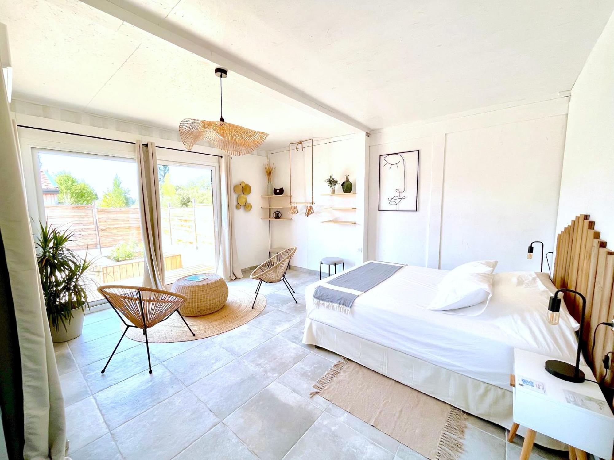 Nuiki Lodges - Chambres D'Hotes Montségur-sur-Lauzon Extérieur photo